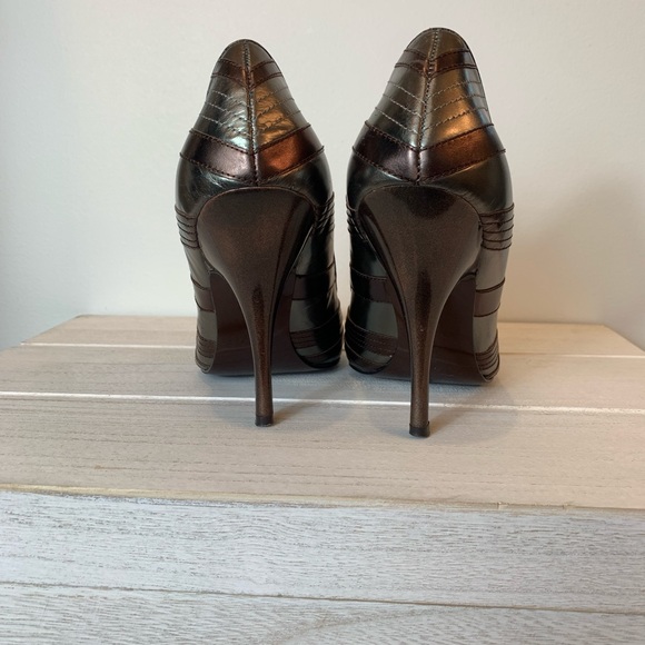 Carlos Santana Casino Metallic Pewter and Bronze Stiletto Heels Pointed Toe sz8 - Picture 4 of 6
